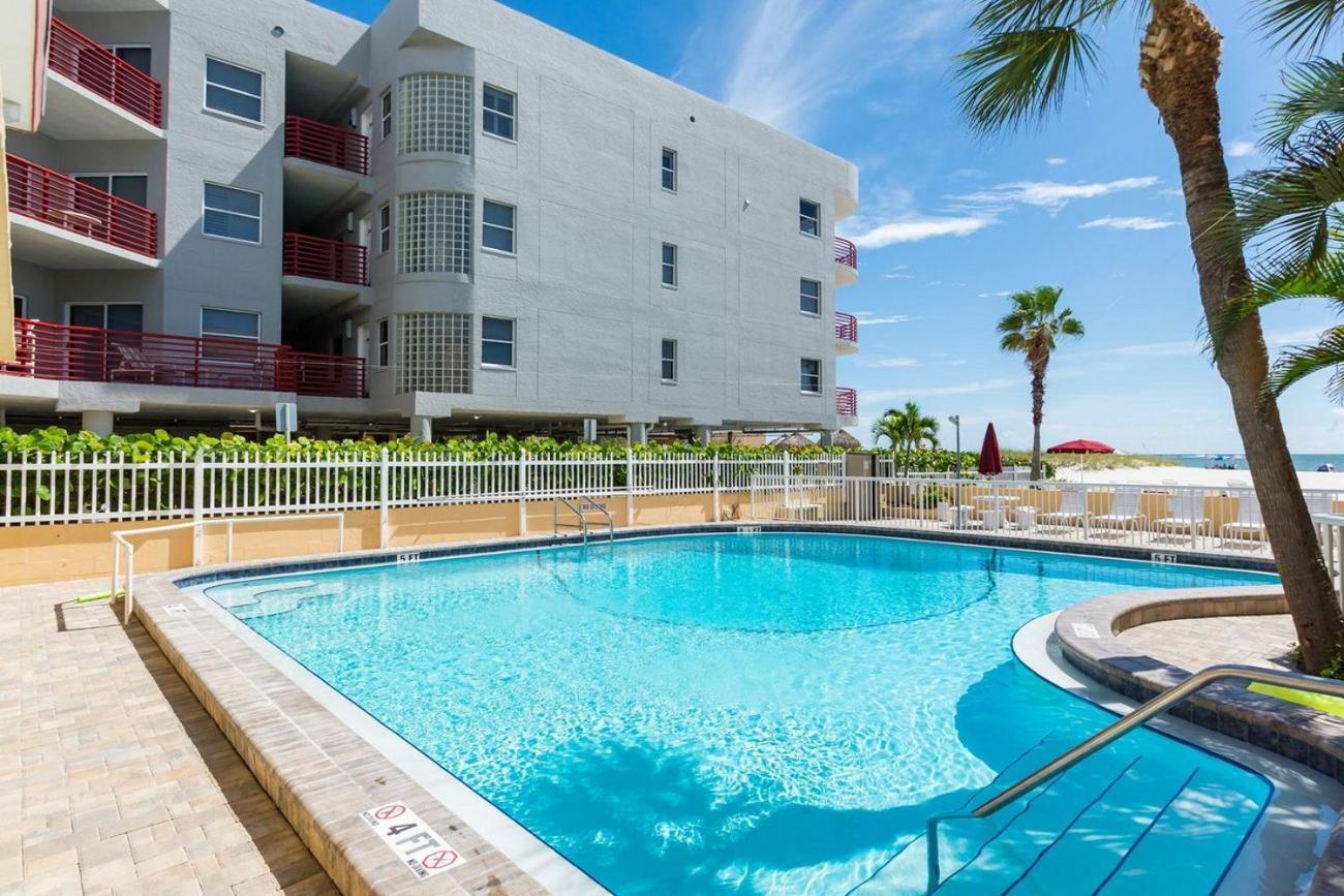 #212 Surf Song Resort St. Pete Beach Exterior photo